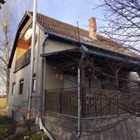 Eladó Tökölön egy valódi két generációs családi ház remek áron!!